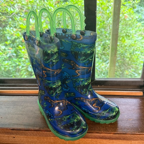 Western Chief Sz 6 Toddler Boys' Diego Dinosaur T-Rex light Up Rain Boots bin - Picture 3 of 11